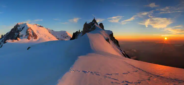 montagnes lever du soleil paysage