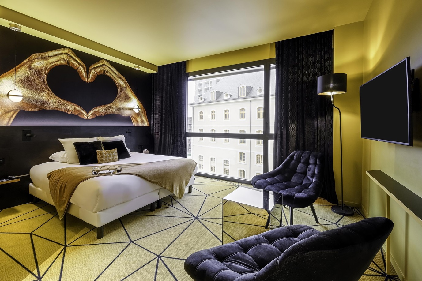 chambre luxe design moderne œuvre cœur Leprince Hôtel Spa