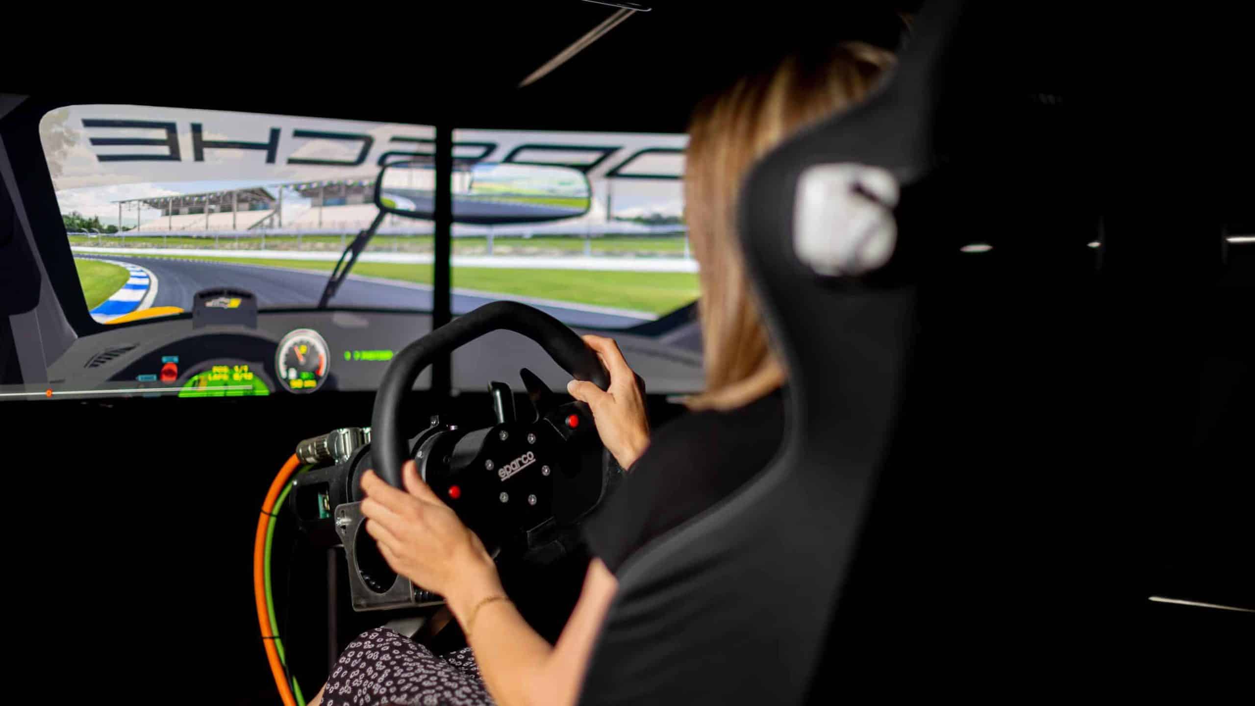 Simulateur de voiture, course, VR, expérience immersive