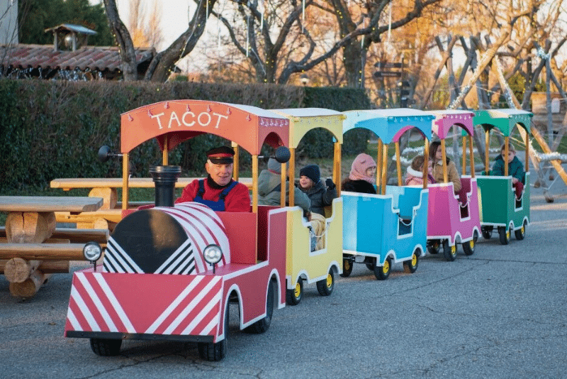 Petit train Tacot de Valsoyo lors des festivités de Noël