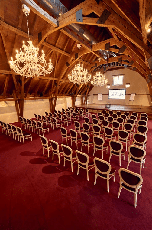 salle restaurant élégante Château Salavaux séminaire.