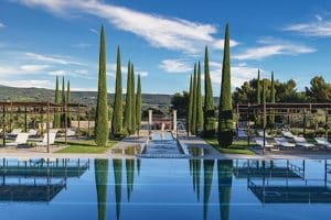 Piscine extérieure de la Coquillade