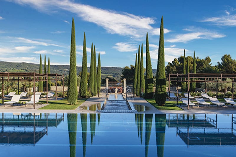 piscine luxe coquillade sud provence hotel