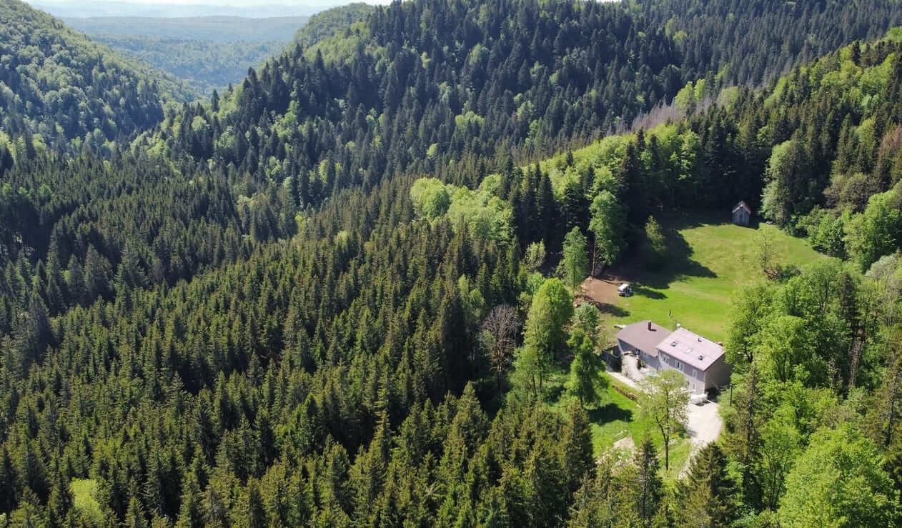 Exterieurs Domaine Le Coupet Sejours Seminaires Jura Vue aérienne