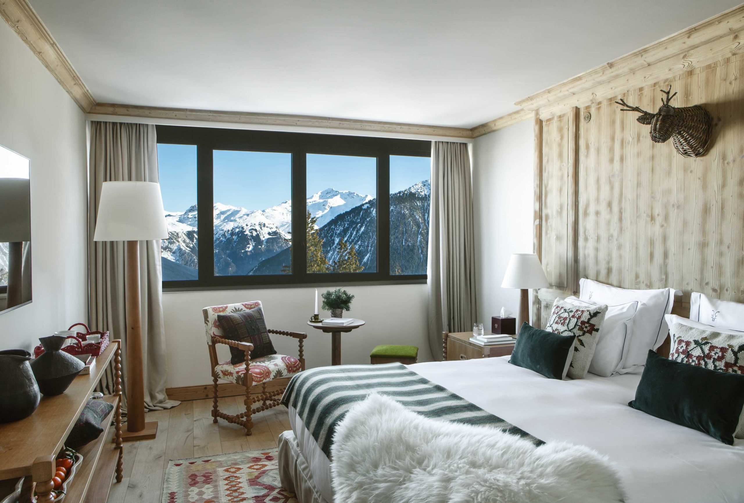 chambre Alpes Hôtel Pralong Courchevel vue montagne