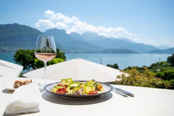 La boussole restaurant hotel beauregard annecy lac terrasse