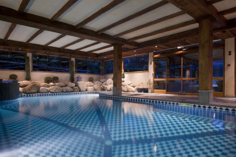 Piscine intérieure Grands Montets Hôtel Chamonix