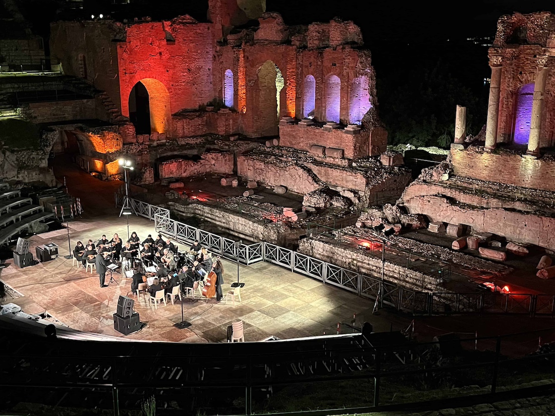 La Maison Events théâtre antique Taormine concert lumière ruines