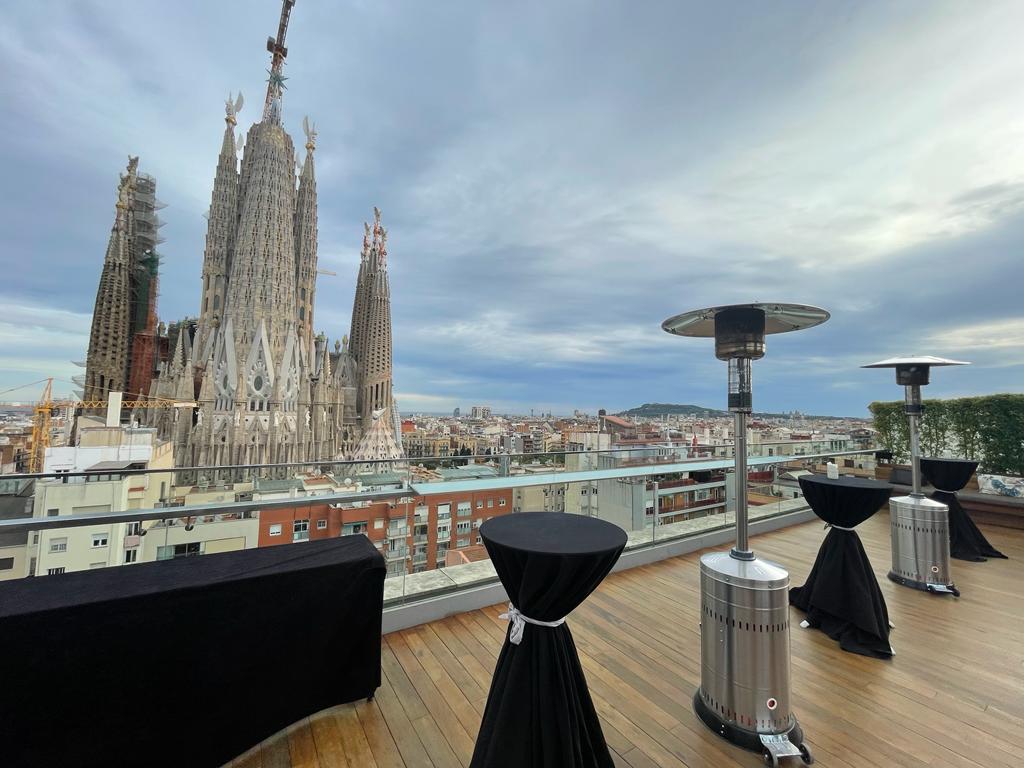 La Maison Events rooftop Barcelone vue Sagrada Familia événement